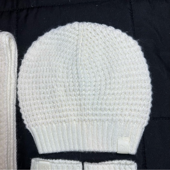 Calvin Klein 3pc Set - Picture 4 of 4